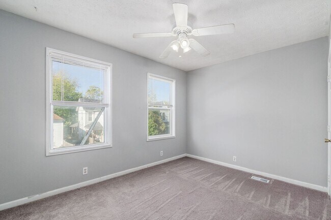 Building Photo - 78/80 Meek