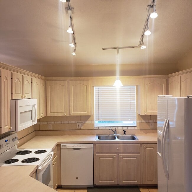 Building Photo - 3 bedroom 2 bath home coming soon