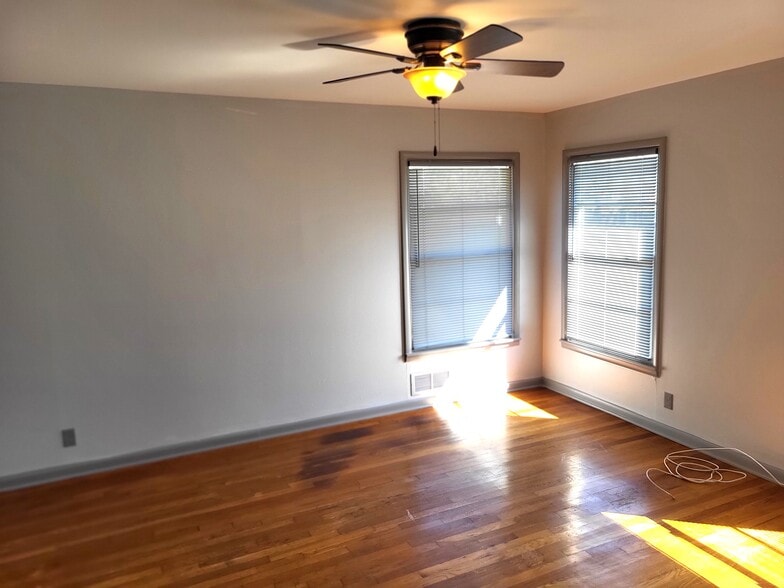 Building Photo - 4203 Preston Dr