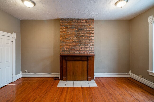 Building Photo - 772 Neil Ave