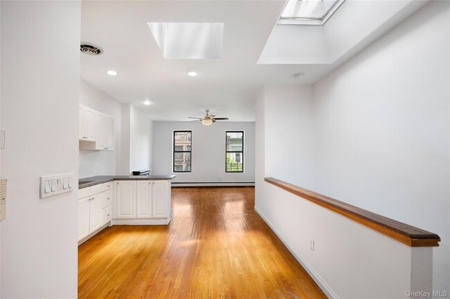 Building Photo - 118 W 136th St