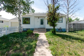 Building Photo - 1301 E 23rd St