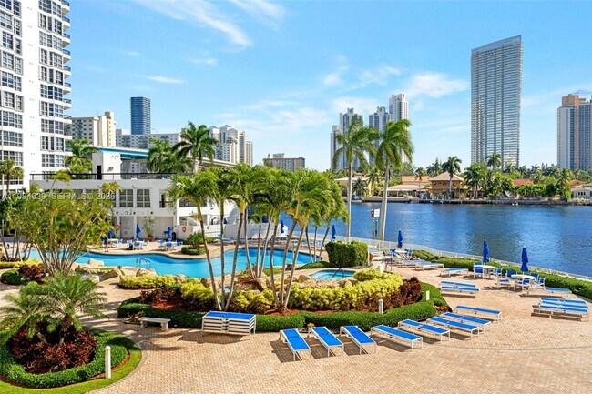 Building Photo - 19101 NE 36th Pl