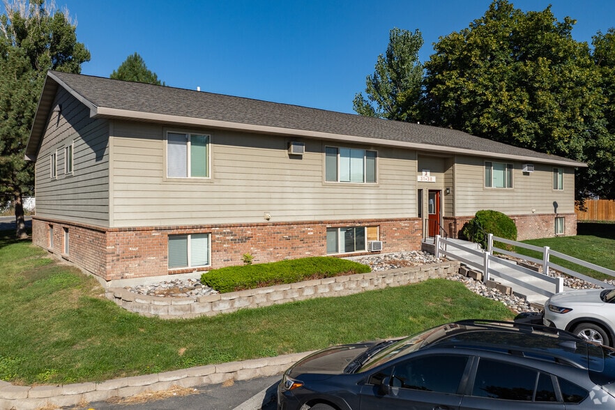 Primary Photo - Rock Creek