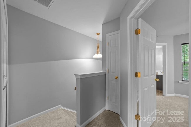 Building Photo - 17562 Caldwell Track Dr