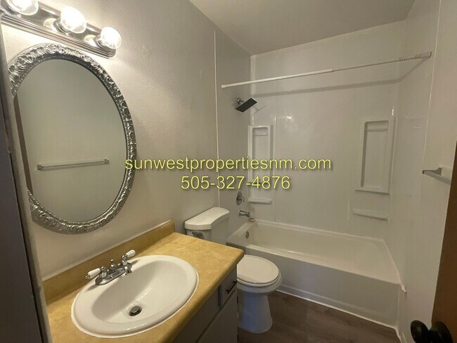 Building Photo - 2810 Parque De Oeste Dr