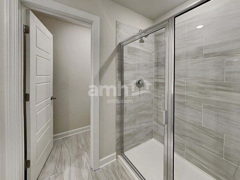 Building Photo - 789 Treeline Rd