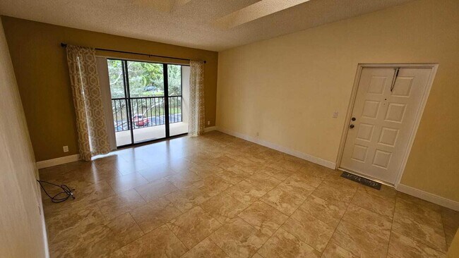 Building Photo - 205 Foxtail Dr