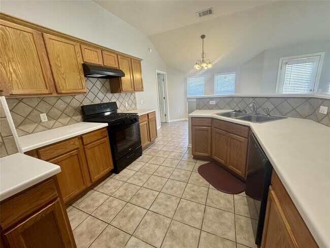 Building Photo - 16802 Gravesend Rd