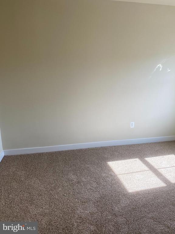 Building Photo - 200 Chesterfield Ln