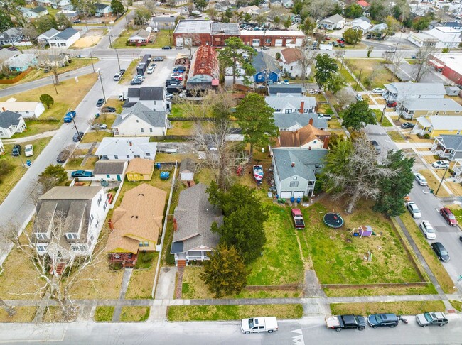 Building Photo - Craftsman Bungalow Wilmington NC "Near Jus...