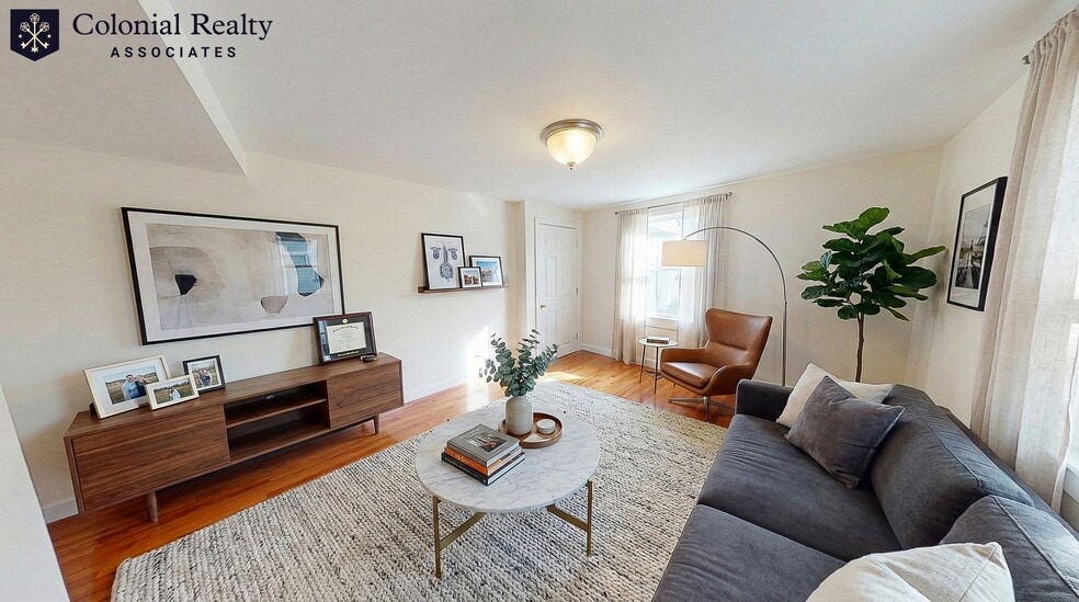 Building Photo - 8 Hearn St