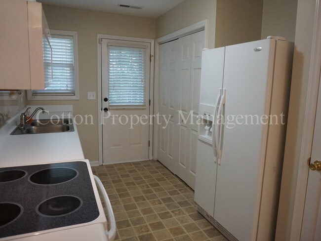 Building Photo - 2BR/2BA- Townhome in Wilmington near Monkey Junction - $1,500/month Pet friendly*