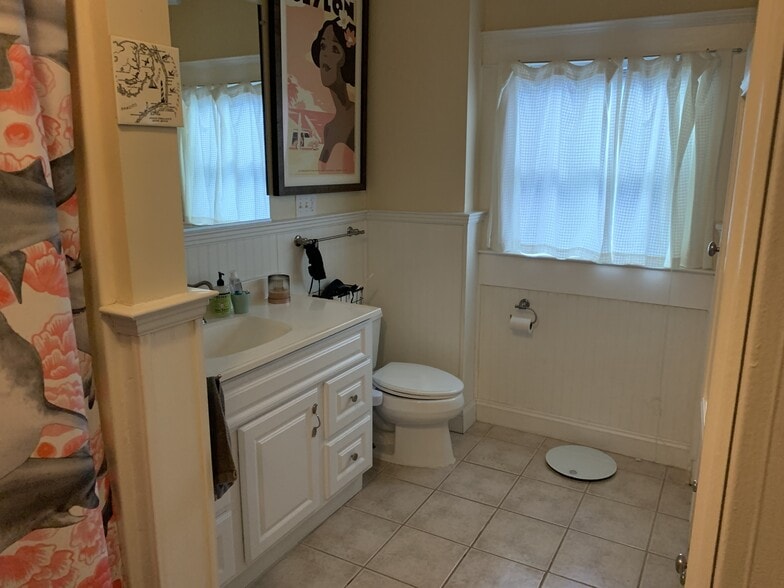 Building Photo - 5 Murray Ave