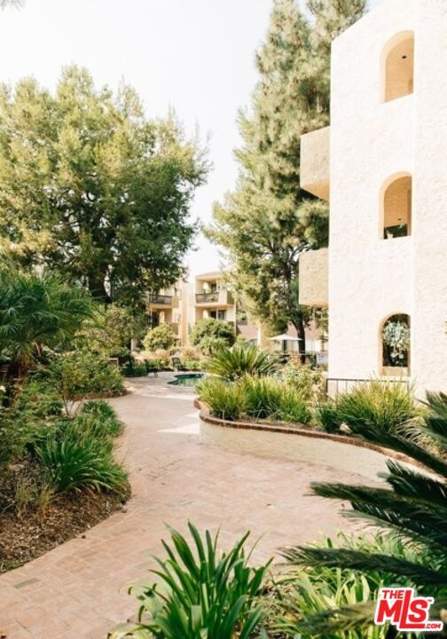 Building Photo - 497 E California Blvd