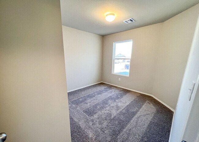 Building Photo - 3 Bed in NW OKC!