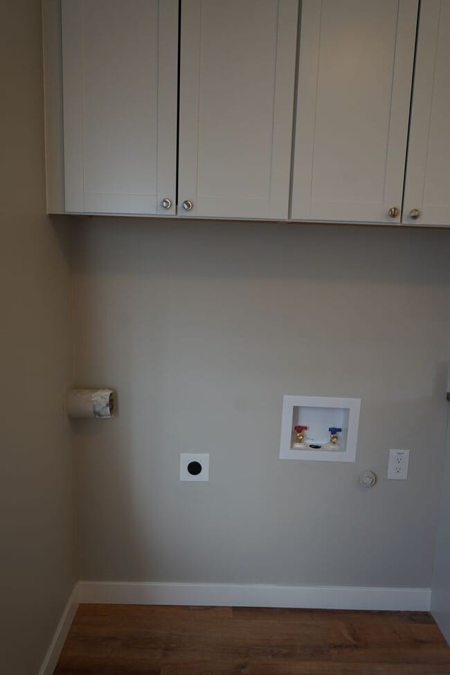 Building Photo - 3000 O St