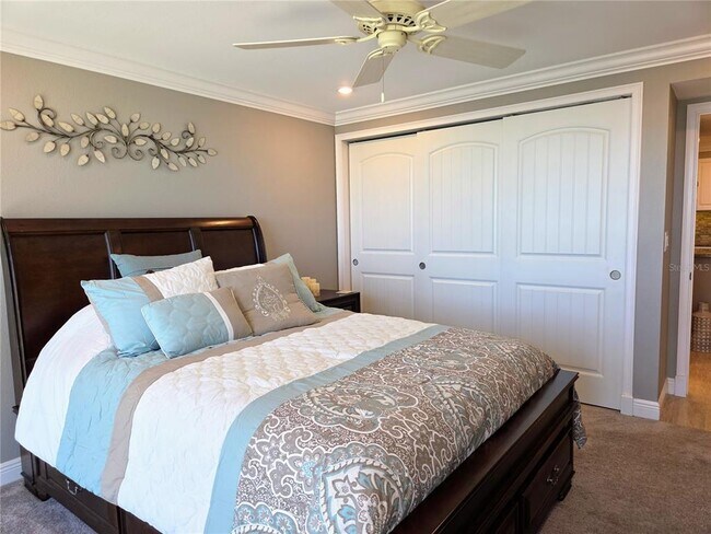 Building Photo - 1 Key Capri