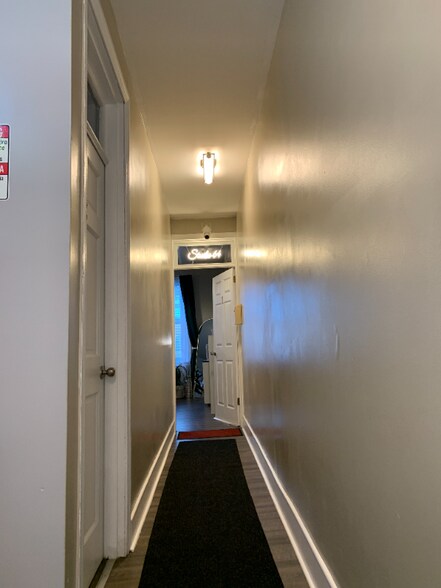 Building Photo - 2743 Kensington Ave