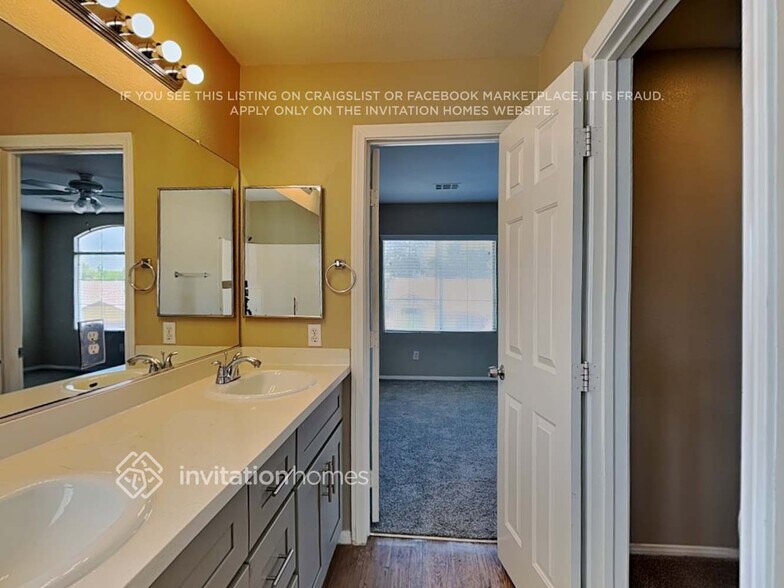 Building Photo - 6042 Halehaven Dr