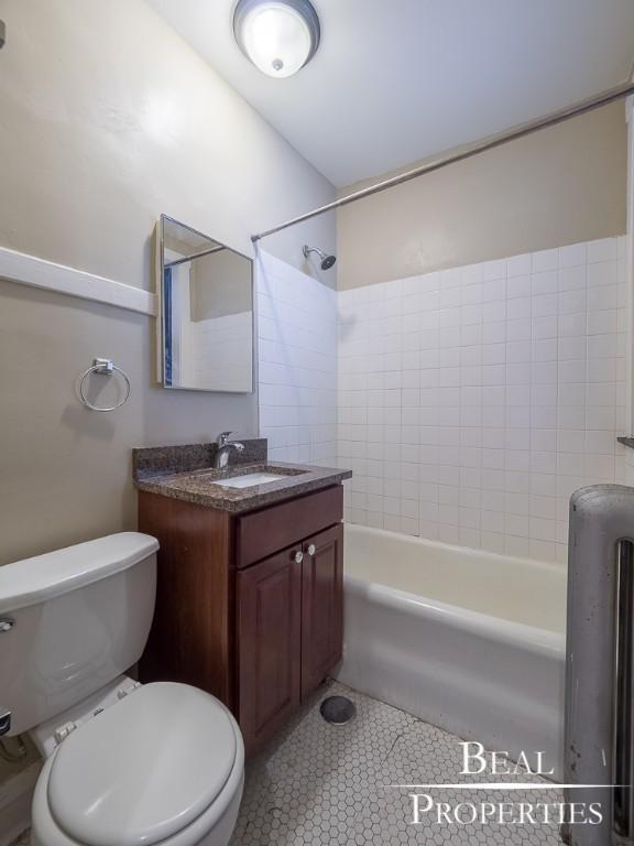 Building Photo - 1 bedroom in CHICAGO IL 60625