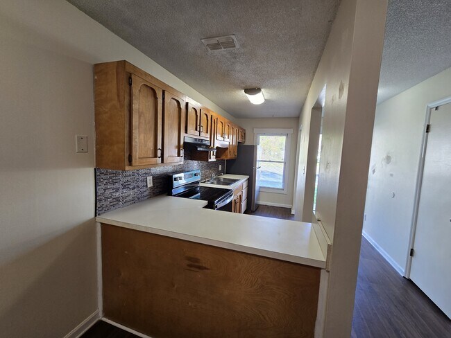 Building Photo - 412 S Ashley St