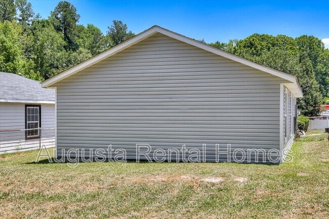 Building Photo - 3408 Princess Ct