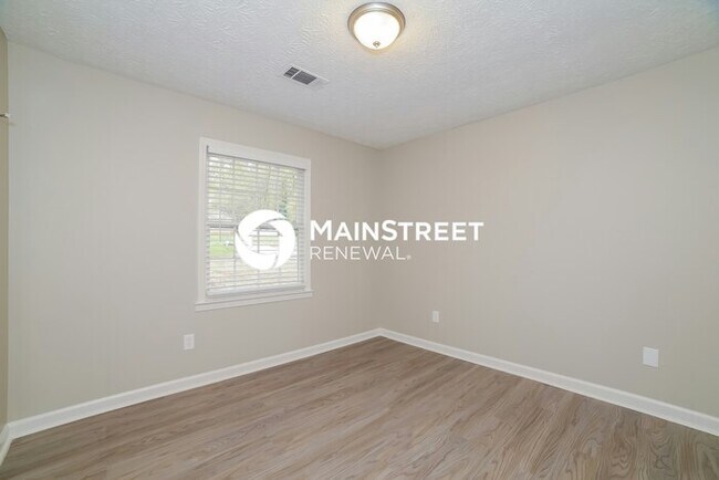 Building Photo - 3 Bedroom Pet-Friendly Home in Stockbridge...