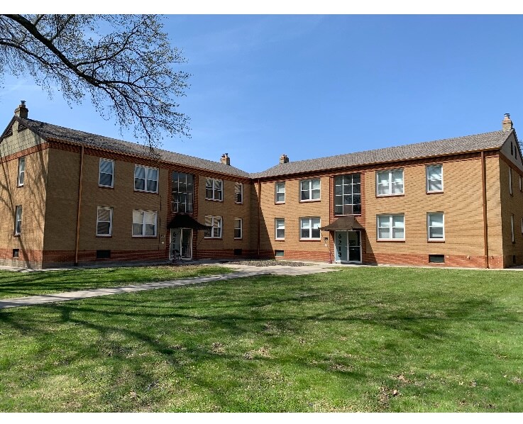 Building Photo - 6213 Nagel Ave