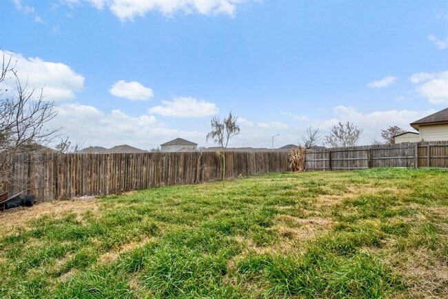 Building Photo - 1030 Birdsong Ln