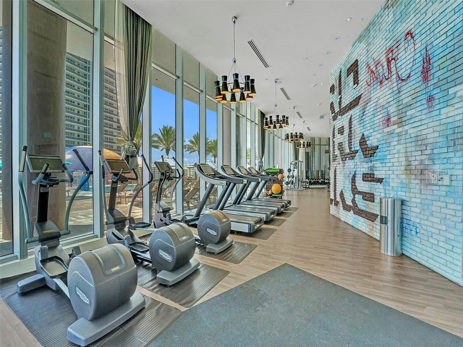 Building Photo - 4111 S Ocean Dr