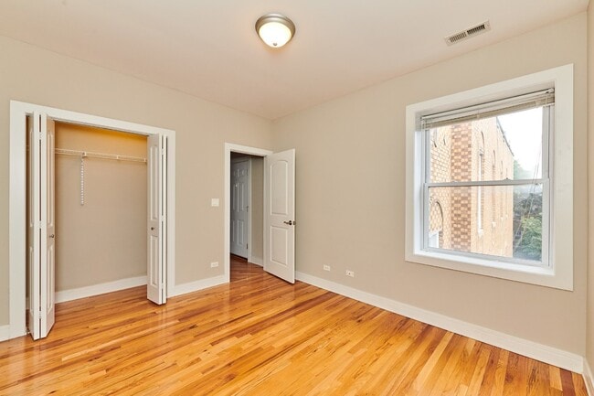 Building Photo - 6134 N Washtenaw Ave