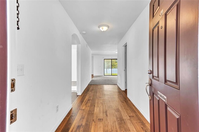 Building Photo - 661 Swallowtail Dr