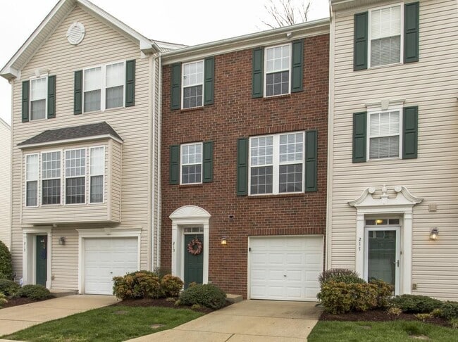 Building Photo - 7277 Charlotte Pike