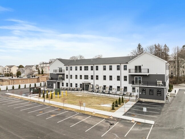 Building Photo - 631 Franklin St