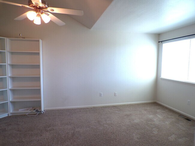 Building Photo - Spacious 2-Bed, 2.5-Bath Condo in Cherry C...