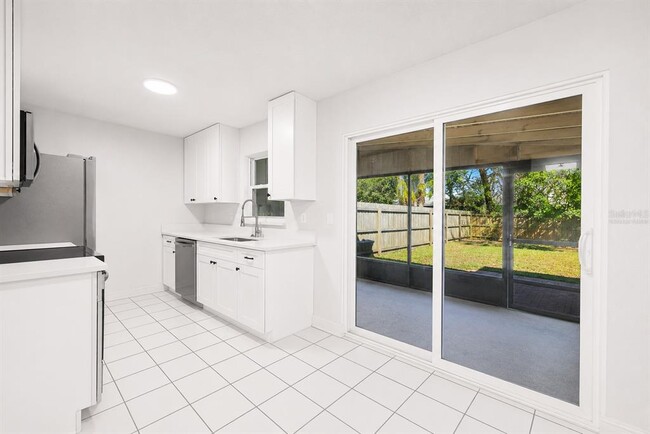 Building Photo - 14021 Village Terrace Dr