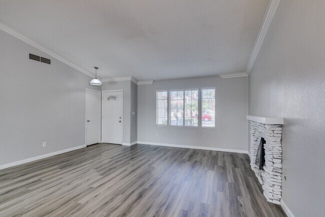Building Photo - 8392 Gresham Dr