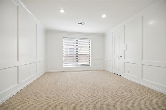 Building Photo - 15 Rutgers Pl