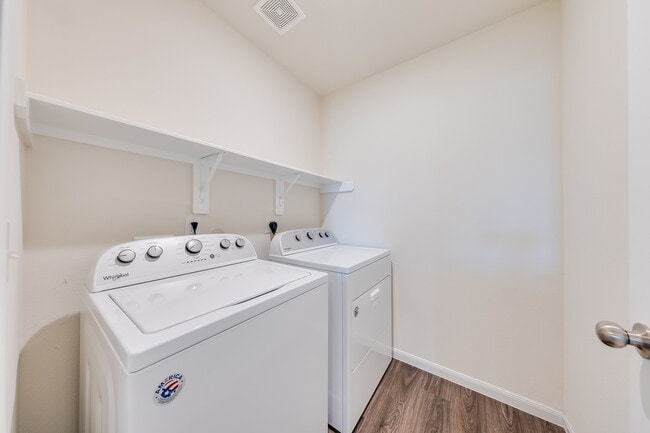 Building Photo - 10207 Cannons Run Way