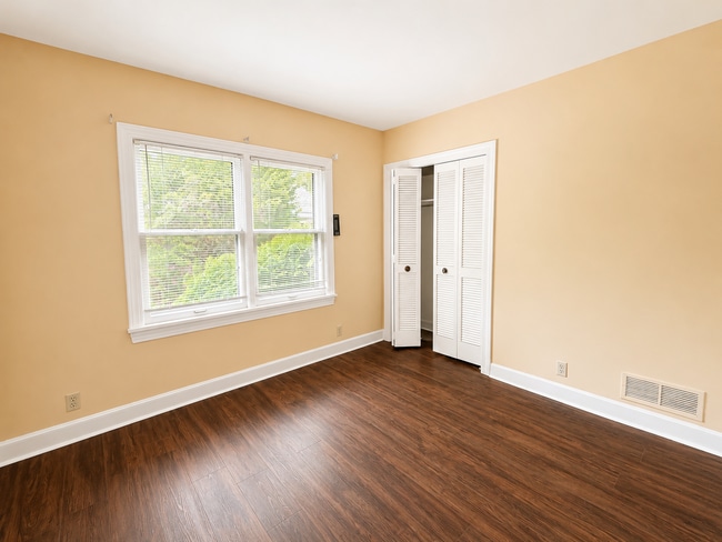 Building Photo - 9205 Whitegate Ct