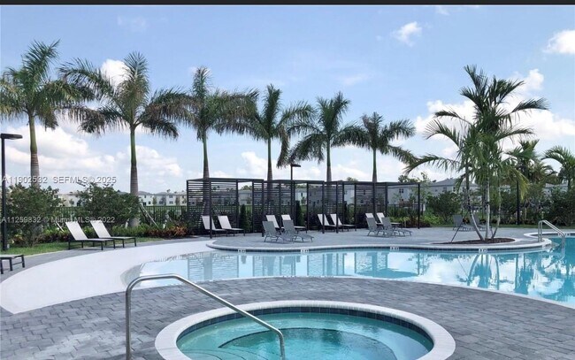 Building Photo - 1522 SE 16th Ave