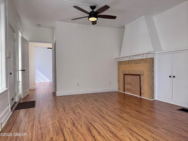 Building Photo - 436 N Grandview Ave