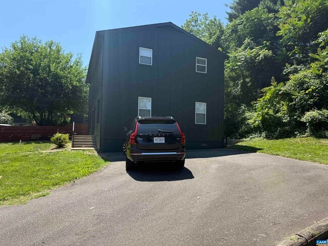 Building Photo - 106 Perry Dr