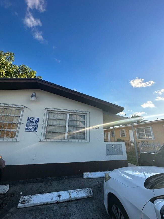 Building Photo - 3050 West Flagler ST