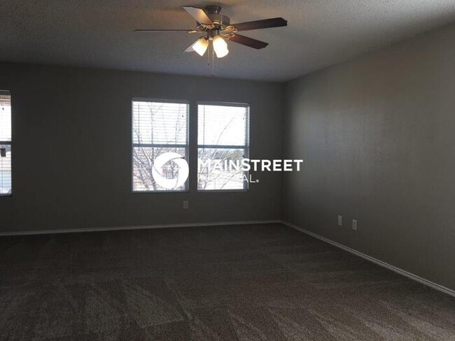 Building Photo - 3563 Saguaro Dr