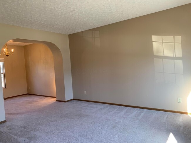 Building Photo - 620 Laurel Oak Ct