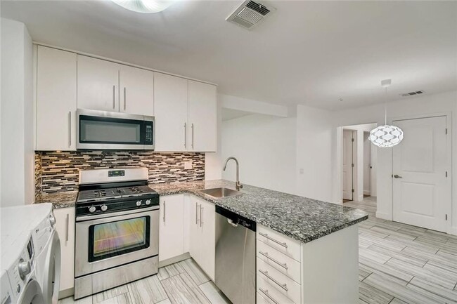 Building Photo - 4813 Blueberry Trail