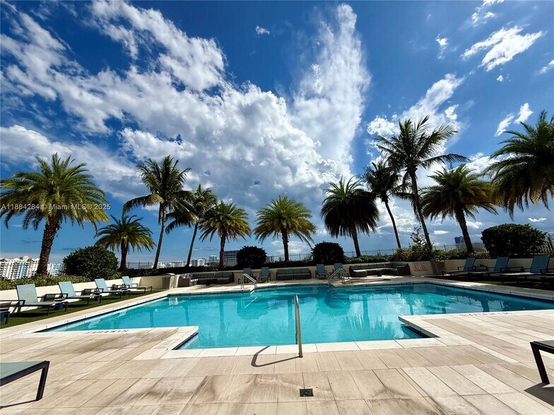 Building Photo - 3000 Coral Way