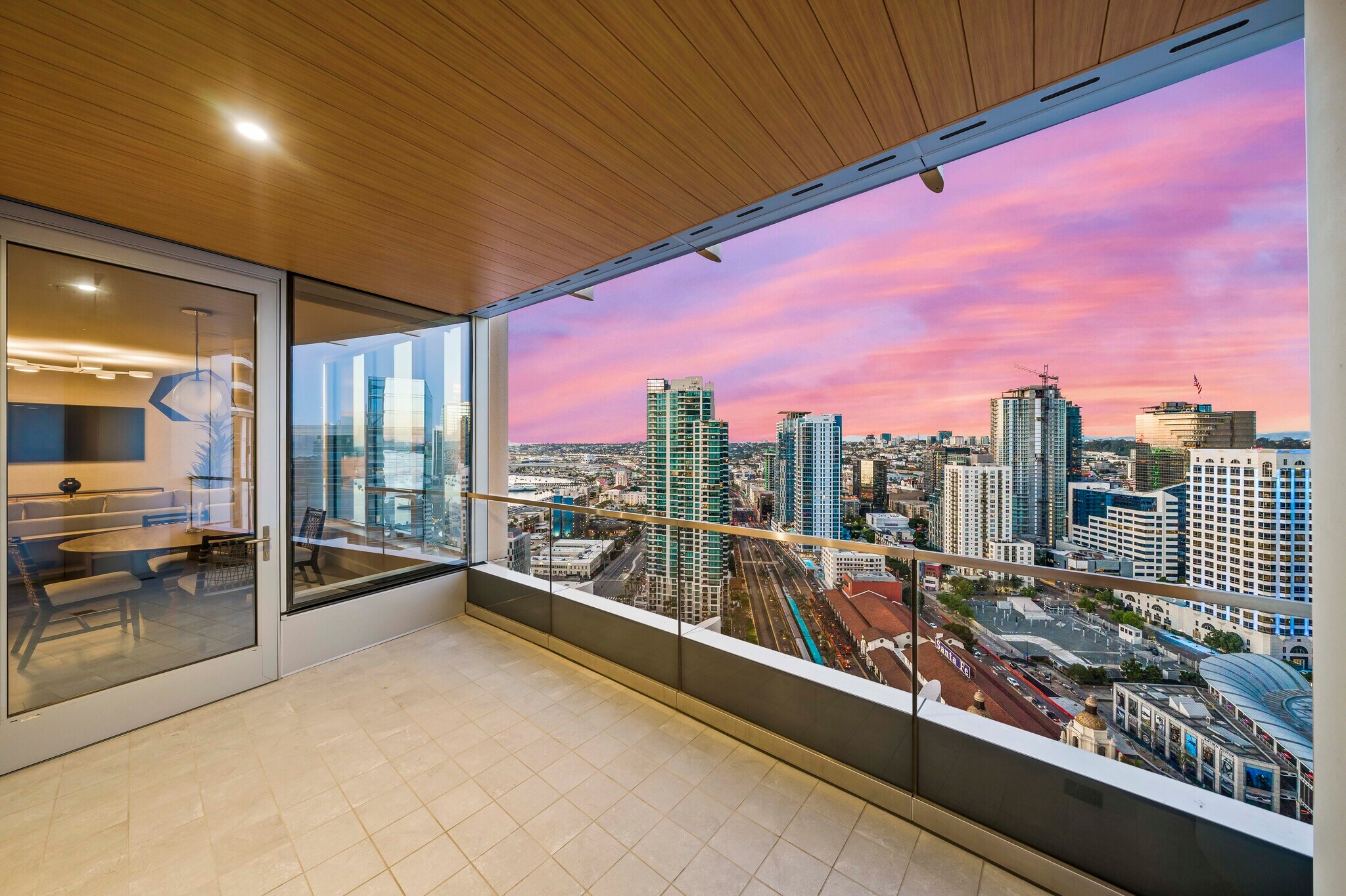 Building Photo - 888 W E St